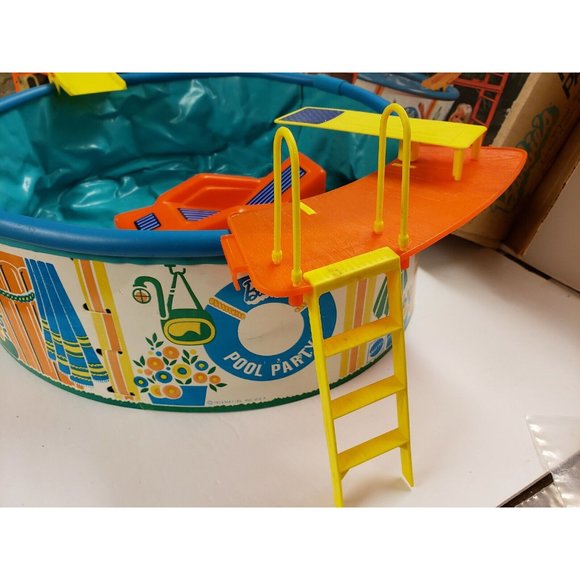 Barbie's Pool Party 1973 No 7795 Mattel Complete with Box No Dolls included - Picture 4 of 9